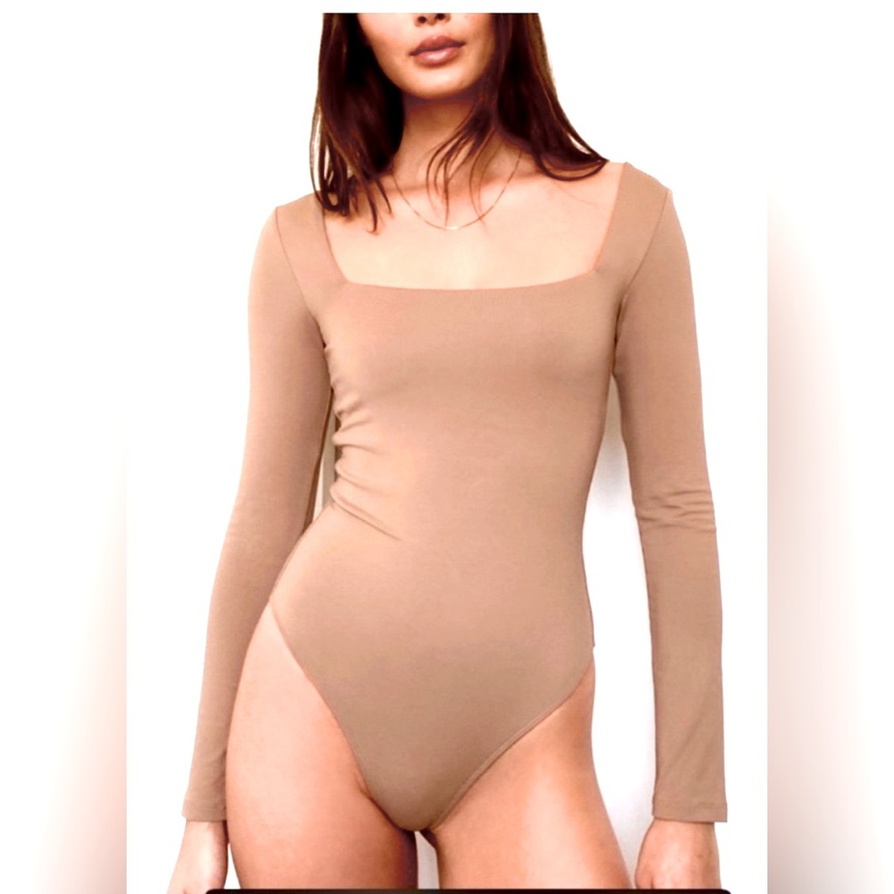 Aritzia Banaton Body Suit Nylon Knit Square Neck Long Sleeves Nude Tone Size XS